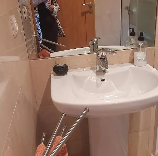 Torre De La Fuente Aprtovistas Piscina Parking アパート