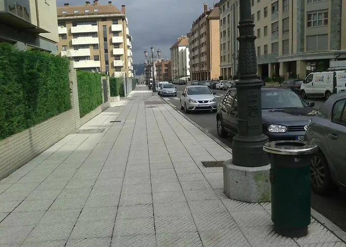 Torre De La Fuente Aprtovistas Piscina Parking アパート オビエド