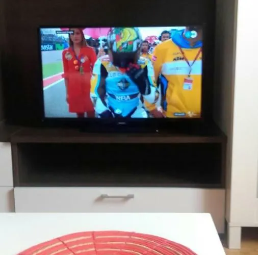 アパート Torre De La Fuente Aprtovistas Piscina Parking オビエド